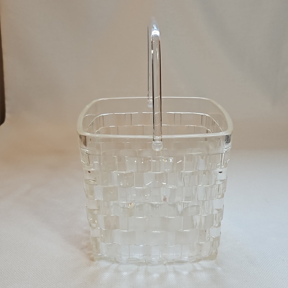 1984 Vintage Grainware Lucite Lattice Basket With Handle - Picture 4 of 8